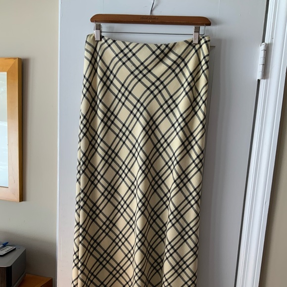 Womens Brooks brothers cream with black striped skirt size  8 - Picture 2 of 6